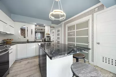 424 Kensington Court, Naperville, IL 60563 - Photo 4