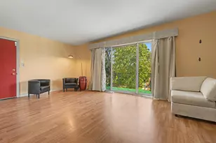 1630 E 92nd Pl, Chicago, IL 60617 - Photo 2