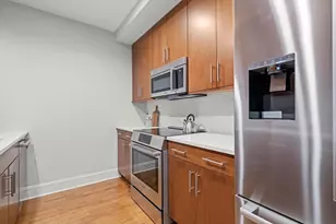 850 N Lake Shore Dr, Chicago, IL 60611 - Photo 12