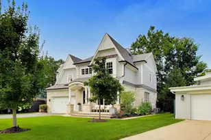 440 Sunset Dr, Wilmette, IL 60091 - Photo 2