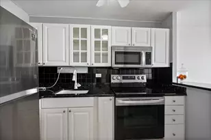 5455 N Sheridan Rd, Chicago, IL 60640 - Photo 8