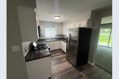 1110 Chalet Drive #104, Darien, IL 60561 - Photo 2
