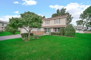 1293 Brave Ct, Carol Stream, IL 60188 - Photo 2