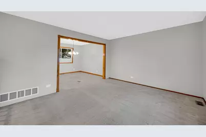 1293 Brave Court, Carol Stream, IL 60188 - Photo 6