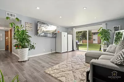 11B Kingery Quarter Drive #107, Willowbrook, IL 60527 - Photo 10