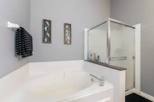 1211 N Lancaster Circle N, South Elgin, IL 60177 - Photo 18