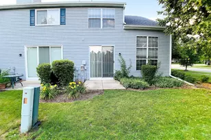 84 Harvest Gate, Lake in the Hills, IL 60156 - Photo 4