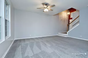 796 Pointe Dr, Crystal Lake, IL 60014 - Photo 4