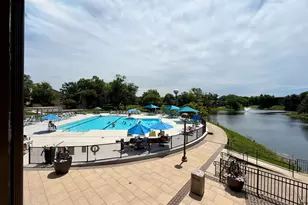501 Lake Hinsdale Dr, Willowbrook, IL 60527 - Photo 24