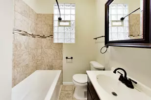 6520 S Ellis Ave, Chicago, IL 60637 - Photo 10