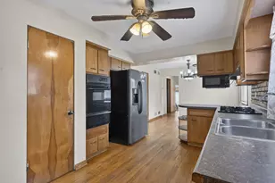 524 Hirsch Ave, Calumet City, IL 60409 - Photo 10