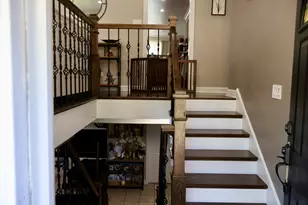 518 N Plamondon Dr, Addison, IL 60101 - Photo 2
