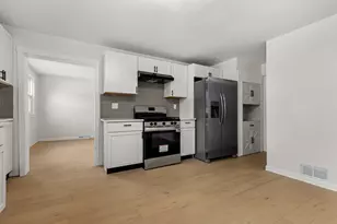 2904 Broadway, Rockford, IL 61108 - Photo 6