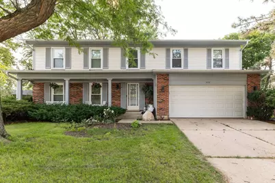 520 Highland Grove Drive, Buffalo Grove, IL 60089 - Photo 2