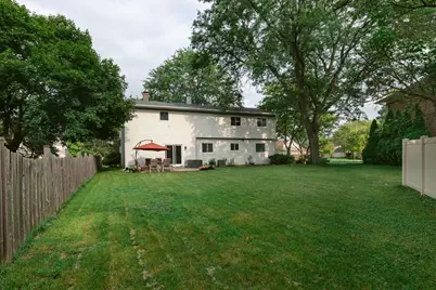520 Highland Grove Drive, Buffalo Grove, IL 60089 - Photo 22