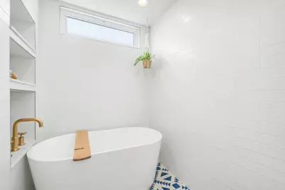 2254 N Central Park Avenue, Chicago, IL 60647 - Photo 24