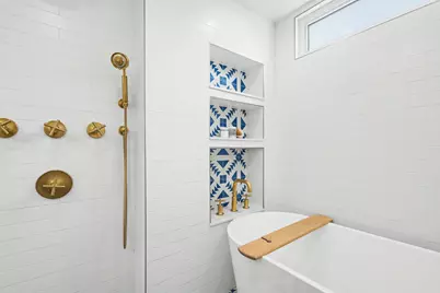 2254 N Central Park Avenue, Chicago, IL 60647 - Photo 26