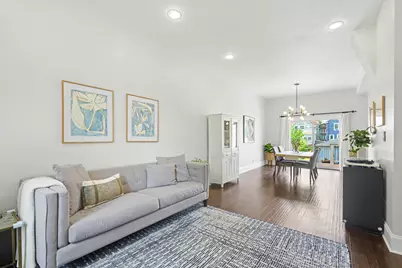 2254 N Central Park Avenue, Chicago, IL 60647 - Photo 4