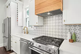 2254 N Central Park Ave, Chicago, IL 60647 - Photo 12