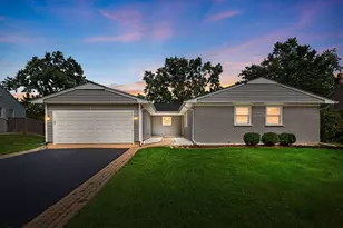 650 Twisted Oak Ln, Buffalo Grove, IL 60089 - Photo 1