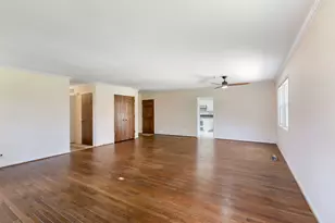 650 Twisted Oak Ln, Buffalo Grove, IL 60089 - Photo 8