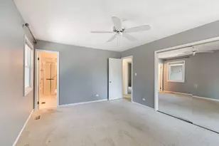650 Twisted Oak Ln, Buffalo Grove, IL 60089 - Photo 12
