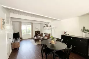2034 Westview Ln, Round Lake Beach, IL 60073 - Photo 2