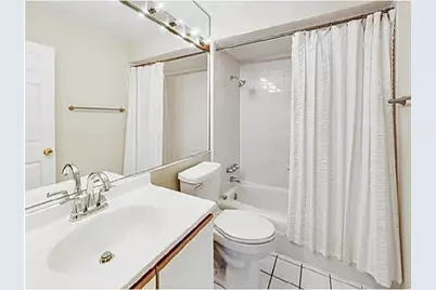 7235 N Hamilton Avenue #1B, Chicago, IL 60645 - Photo 20