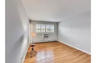 7235 N Hamilton Ave, Chicago, IL 60645 - Photo 12