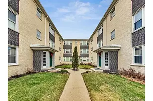 7235 N Hamilton Ave, Chicago, IL 60645 - Photo 2
