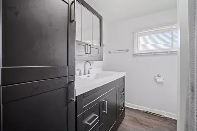 323 E Lincoln Street, Bloomington, IL 61701 - Photo 18