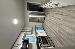668 S Lincoln Ave, Waukegan, IL 60085 - Photo 2