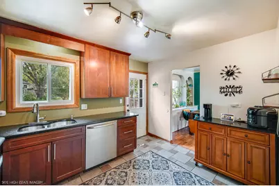2905 Edgewood Parkway, Woodridge, IL 60517 - Photo 6