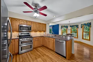 12N136 Berner Dr, Elgin, IL 60120 - Photo 10