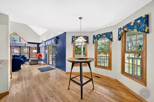 12N136 Berner Dr, Elgin, IL 60120 - Photo 12