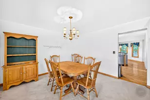 12N136 Berner Dr, Elgin, IL 60120 - Photo 8