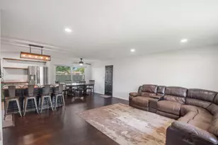 10004 NW Circle Dr, Richmond, IL 60071 - Photo 2