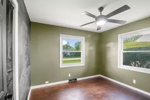 10004 NW Circle Dr, Richmond, IL 60071 - Photo 10