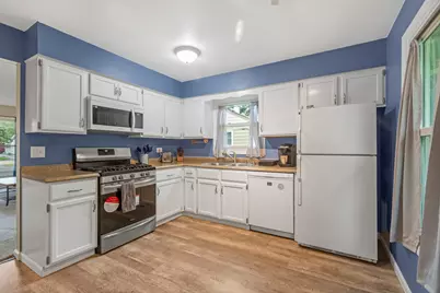 536 Thompson Avenue, Winthrop Harbor, IL 60096 - Photo 8