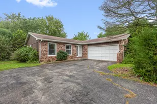 536 Thompson Ave, Winthrop Harbor, IL 60096 - Photo 2