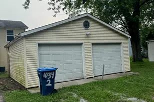 718 S McAlister Ave, Waukegan, IL 60085 - Photo 4