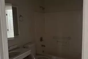 718 S McAlister Ave, Waukegan, IL 60085 - Photo 12