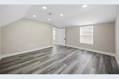 2407 S Albany Avenue, Chicago, IL 60623 - Photo 36
