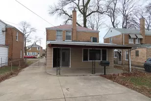 1710 N 73rd Ct, Elmwood Park, IL 60707 - Photo 2