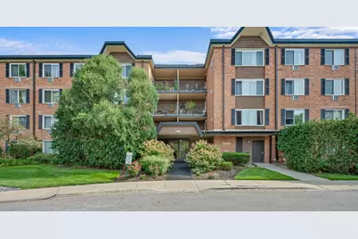1217 S Old Wilke Road #303, Arlington Heights, IL 60005 - Photo 2
