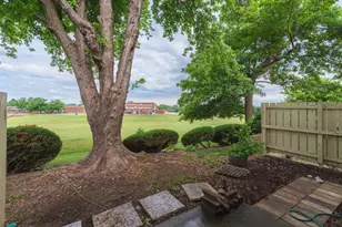 1530 Hunt Dr, Normal, IL 61761 - Photo 2