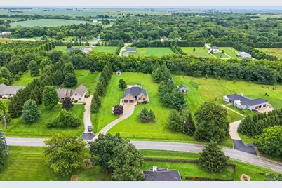 1682 N 2501st Road, Ottawa, IL 61350 - Photo 2