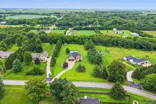 1682 N 2501st Rd, Ottawa, IL 61350 - Photo 2