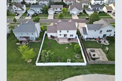 3125 Old Jamestown Road, Bloomington, IL 61704 - Photo 2