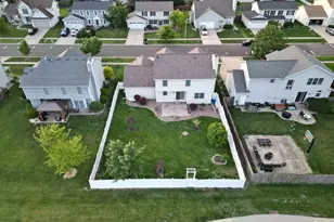 3125 Old Jamestown Rd, Bloomington, IL 61704 - Photo 2